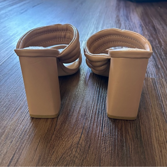 Steve Madden Tahani Nude Block Heel Size 7.5 - Picture 6 of 10